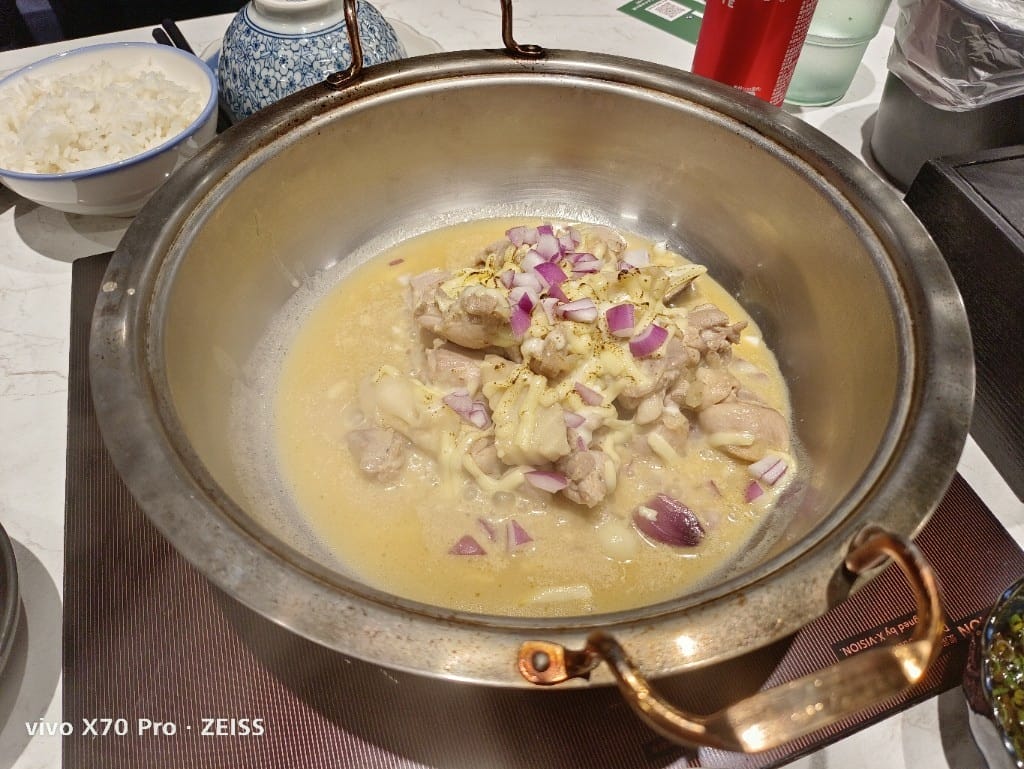【新莊美食】粵榕庄港式麻辣雞煲港式精緻火鍋，一鍋兩吃的港式火鍋