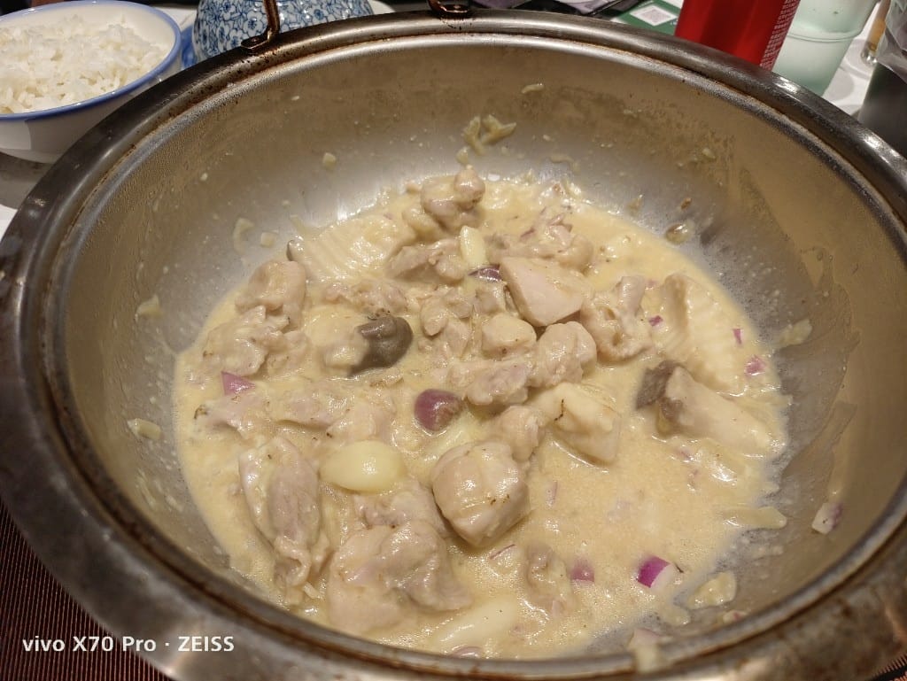 【新莊美食】粵榕庄港式麻辣雞煲港式精緻火鍋，一鍋兩吃的港式火鍋
