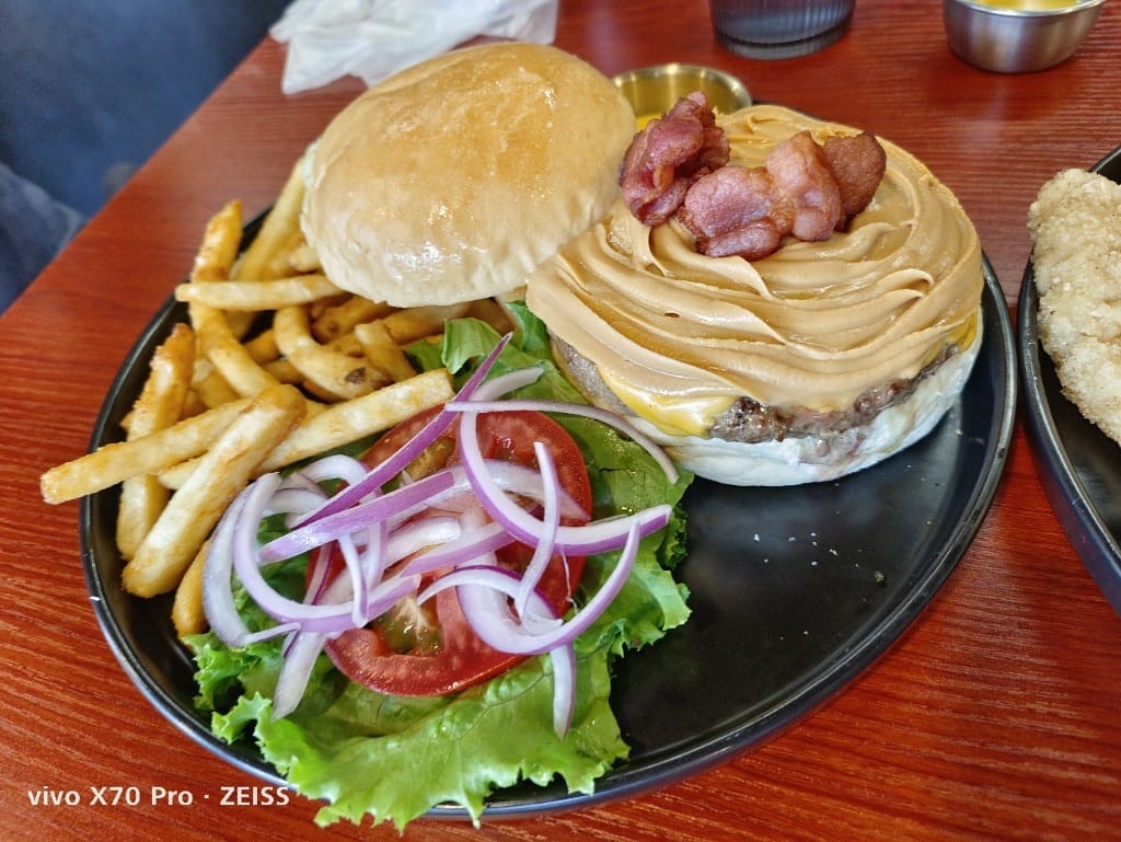 【林口美食】BravoBurger發福廚房林口店,意圖使人烙耶還的大漢堡🤩 - 第9張圖 【林口美食】BravoBurger發福廚房林口店,意圖使人烙耶還的大漢堡🤩