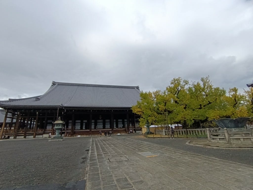 【日本京都旅遊】西本願寺,樹齡200多年的噴水銀杏! - 第6張圖 【日本京都旅遊】西本願寺,樹齡200多年的噴水銀杏!