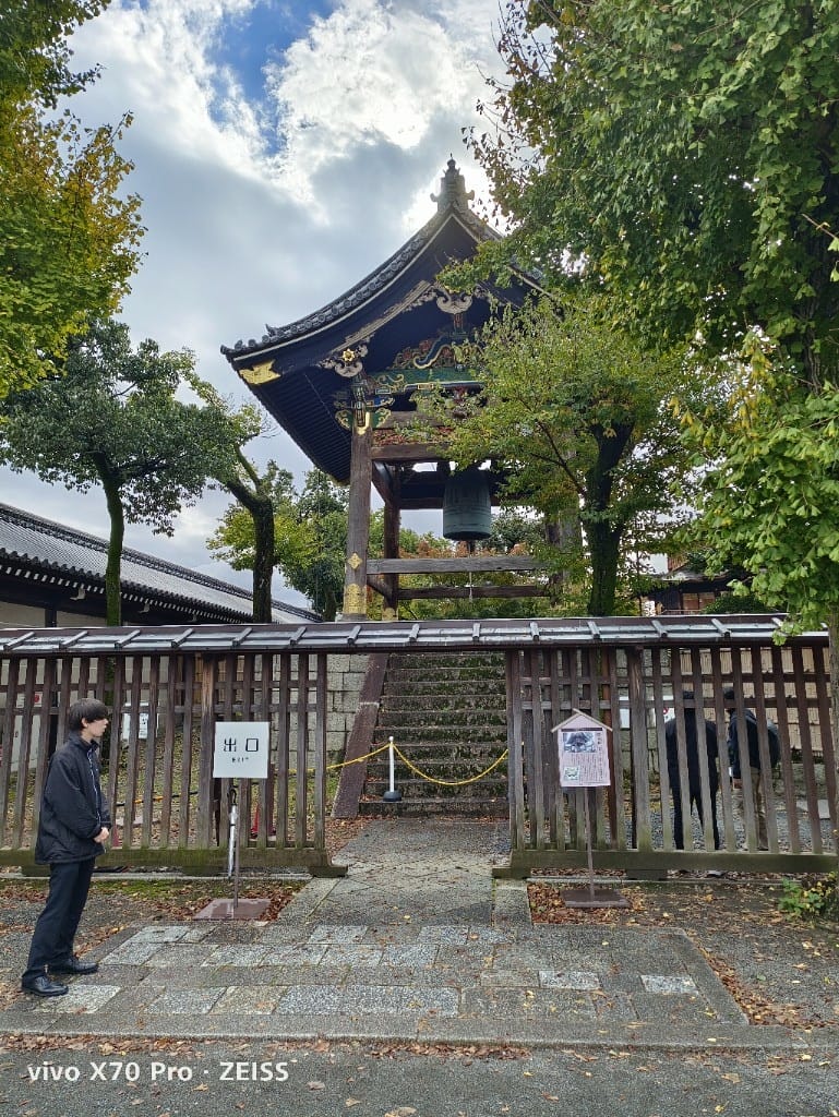 【日本京都旅遊】西本願寺,樹齡200多年的噴水銀杏! - 第13張圖 【日本京都旅遊】西本願寺,樹齡200多年的噴水銀杏!