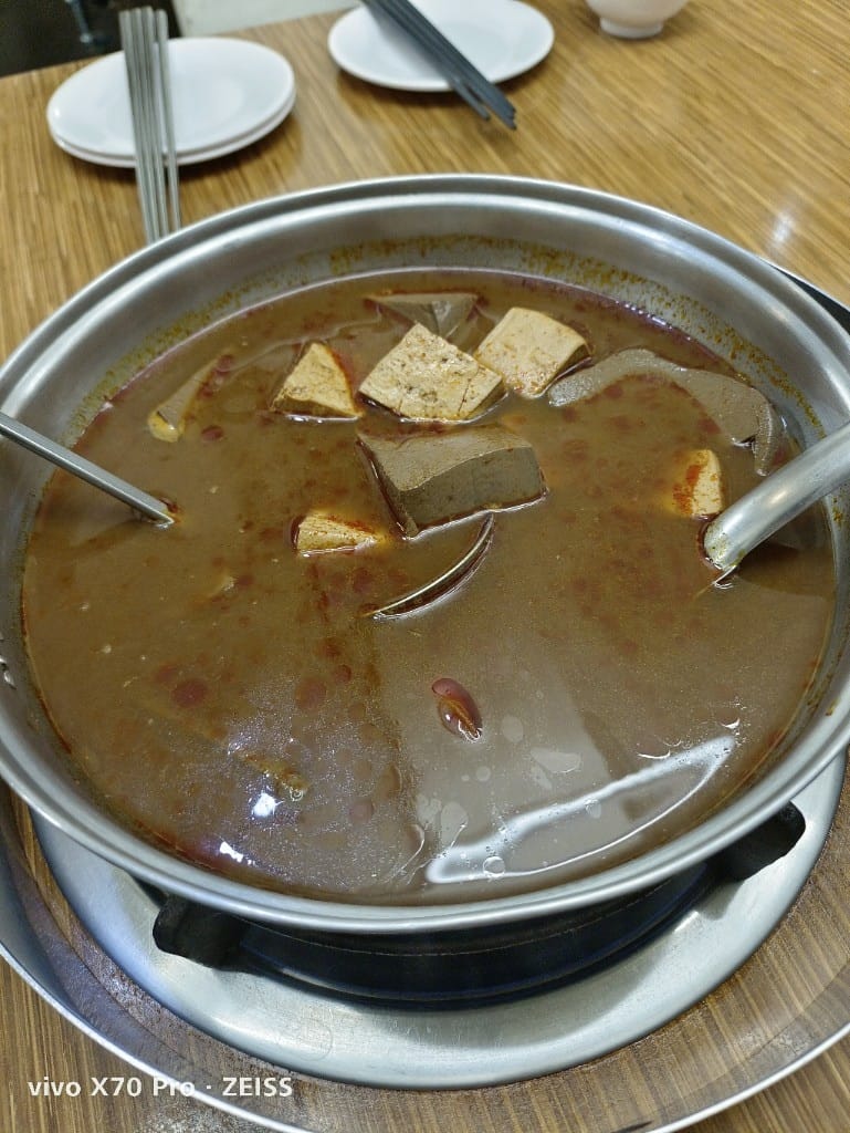 【新莊美食】詹記麻辣火鍋新莊總店，果凍鴨血NO1麻辣鍋❤️