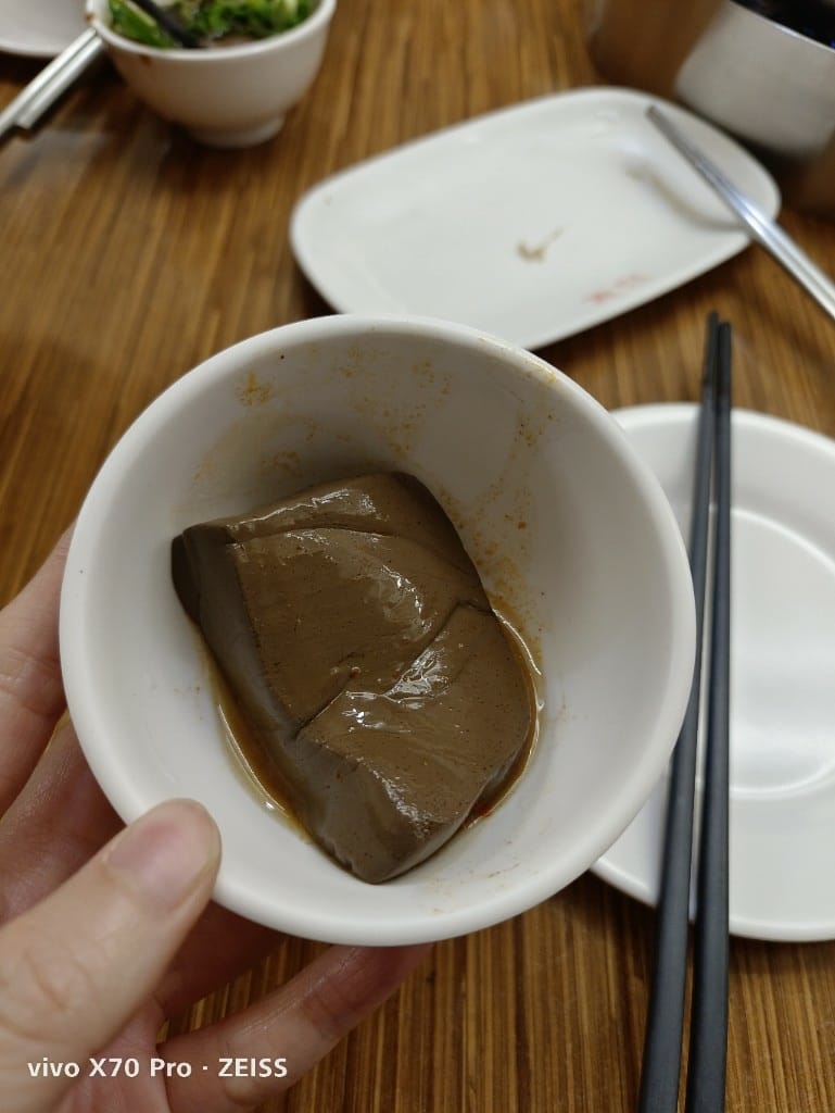 【新莊美食】詹記麻辣火鍋新莊總店，果凍鴨血NO1麻辣鍋❤️