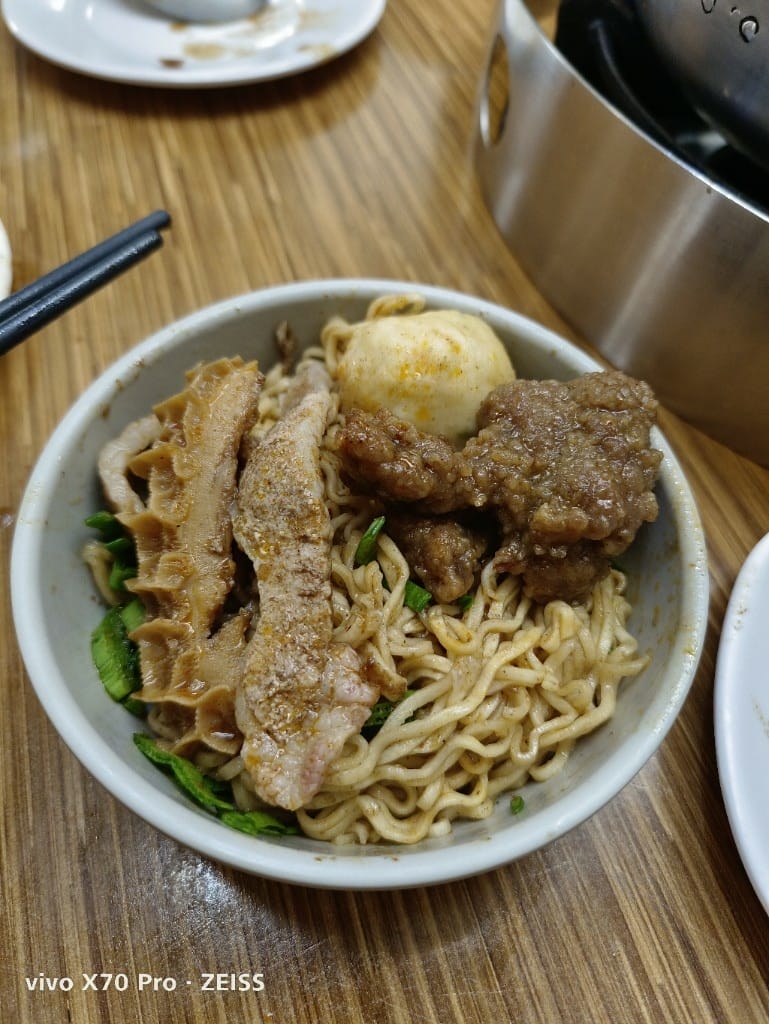【新莊美食】詹記麻辣火鍋新莊總店，果凍鴨血NO1麻辣鍋❤️