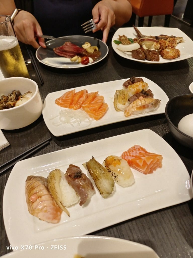 【台北吃到飽】探索廚房平日午餐22訪，半價大嗑冬の和食祭松葉蟹腳吃到飽❤️