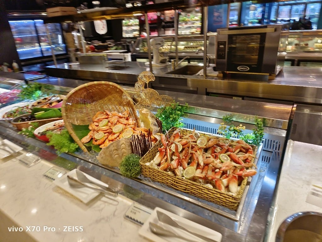 【台北吃到飽】探索廚房平日午餐22訪，半價大嗑冬の和食祭松葉蟹腳吃到飽❤️
