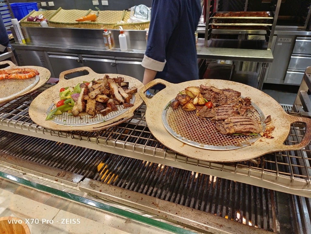 【台北吃到飽】探索廚房平日午餐22訪，半價大嗑冬の和食祭松葉蟹腳吃到飽❤️
