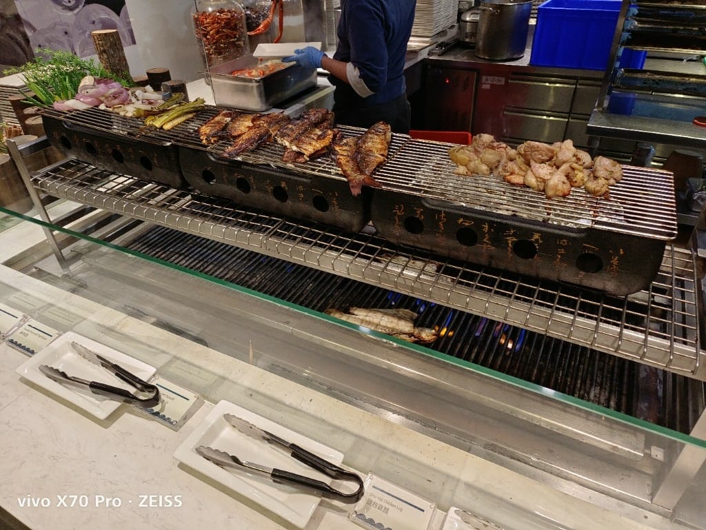 【台北吃到飽】探索廚房平日午餐22訪，半價大嗑冬の和食祭松葉蟹腳吃到飽❤️