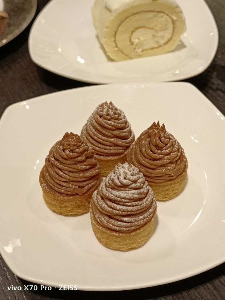 【台北吃到飽】探索廚房平日午餐22訪，半價大嗑冬の和食祭松葉蟹腳吃到飽❤️