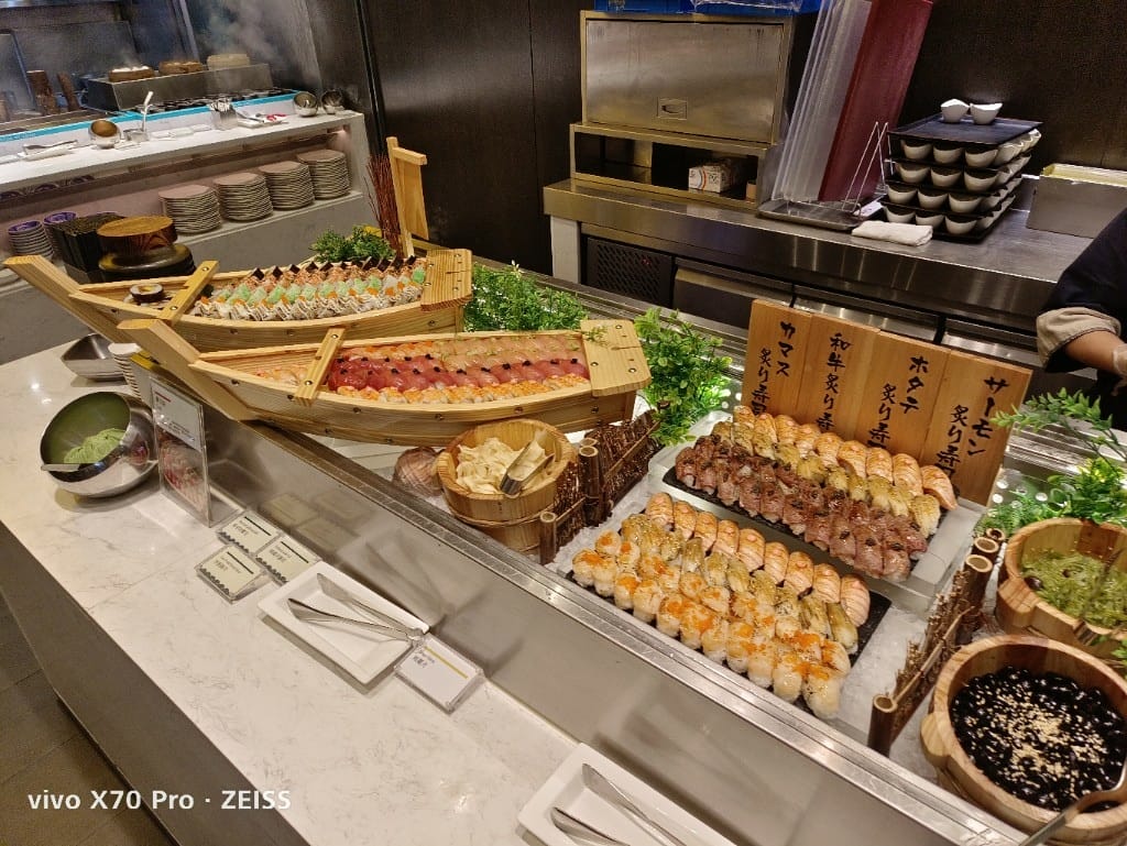 【台北吃到飽】探索廚房平日午餐22訪，半價大嗑冬の和食祭松葉蟹腳吃到飽❤️