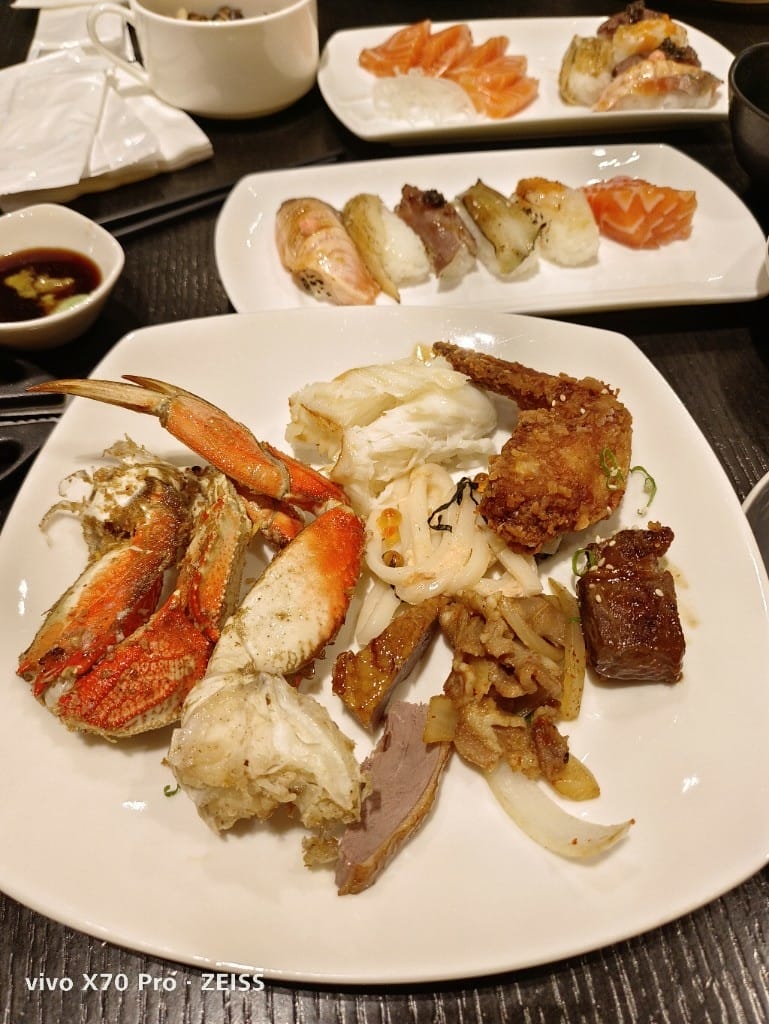 【台北吃到飽】探索廚房平日午餐22訪，半價大嗑冬の和食祭松葉蟹腳吃到飽❤️