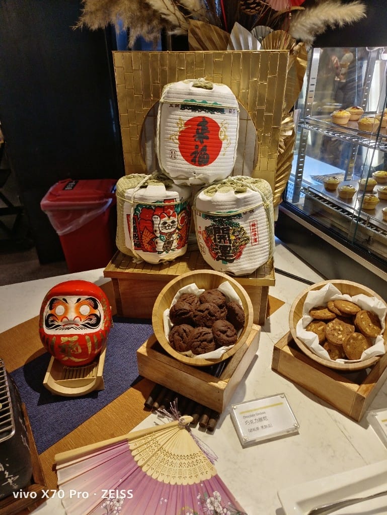 【台北吃到飽】探索廚房平日午餐22訪，半價大嗑冬の和食祭松葉蟹腳吃到飽❤️