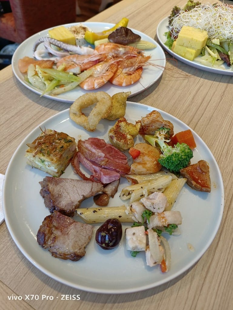 【台北吃到飽】KiABinSan枝仔冰城，和怪獸之王哥吉拉共進午餐❤️