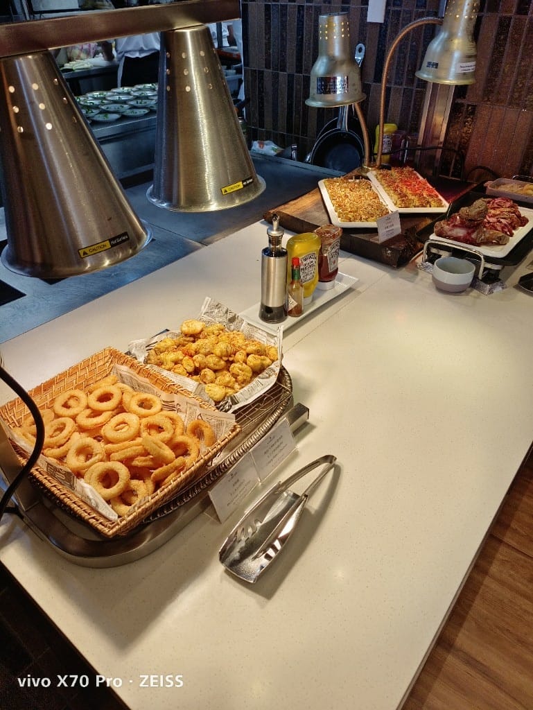【台北吃到飽】KiABinSan枝仔冰城，和怪獸之王哥吉拉共進午餐❤️