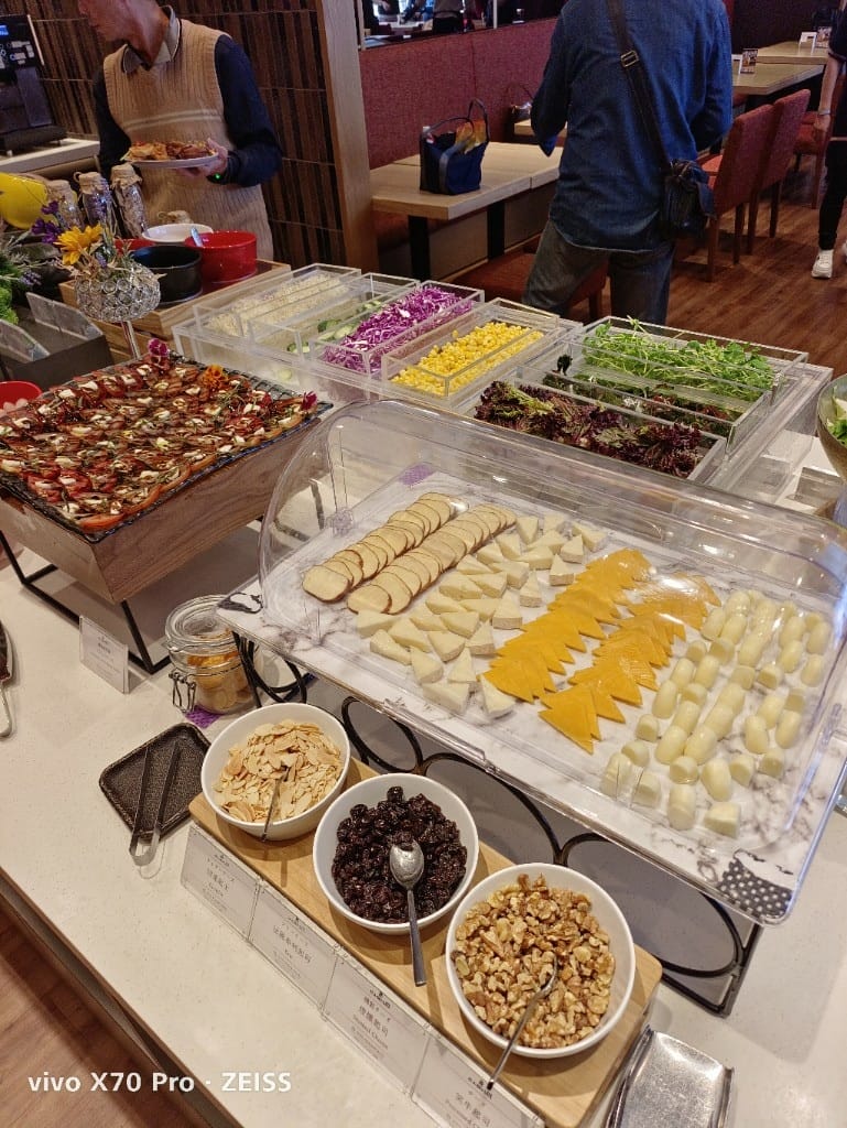 【台北吃到飽】KiABinSan枝仔冰城，和怪獸之王哥吉拉共進午餐❤️