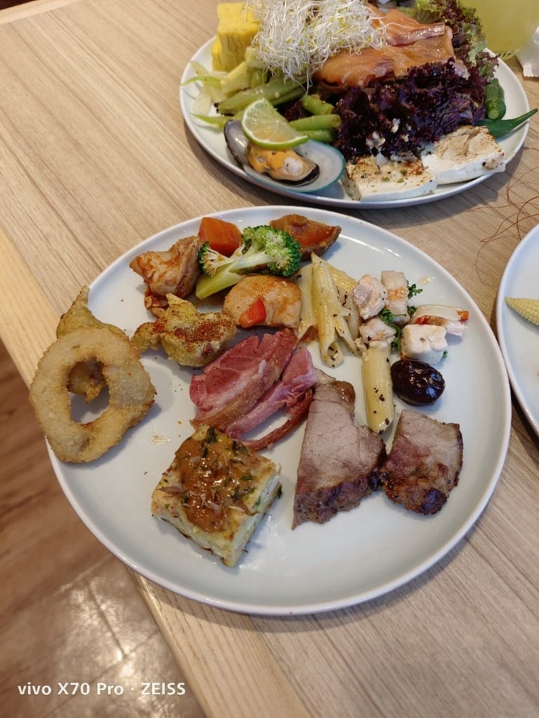 【台北吃到飽】KiABinSan枝仔冰城，和怪獸之王哥吉拉共進午餐❤️