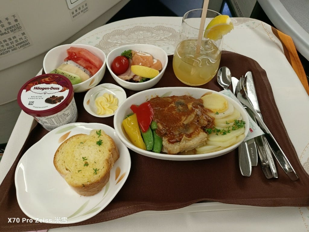 【飛上海商務餐飛機餐】長榮航空 & 韓亞航空 - 第22張圖 【飛上海商務餐飛機餐】長榮航空 & 韓亞航空