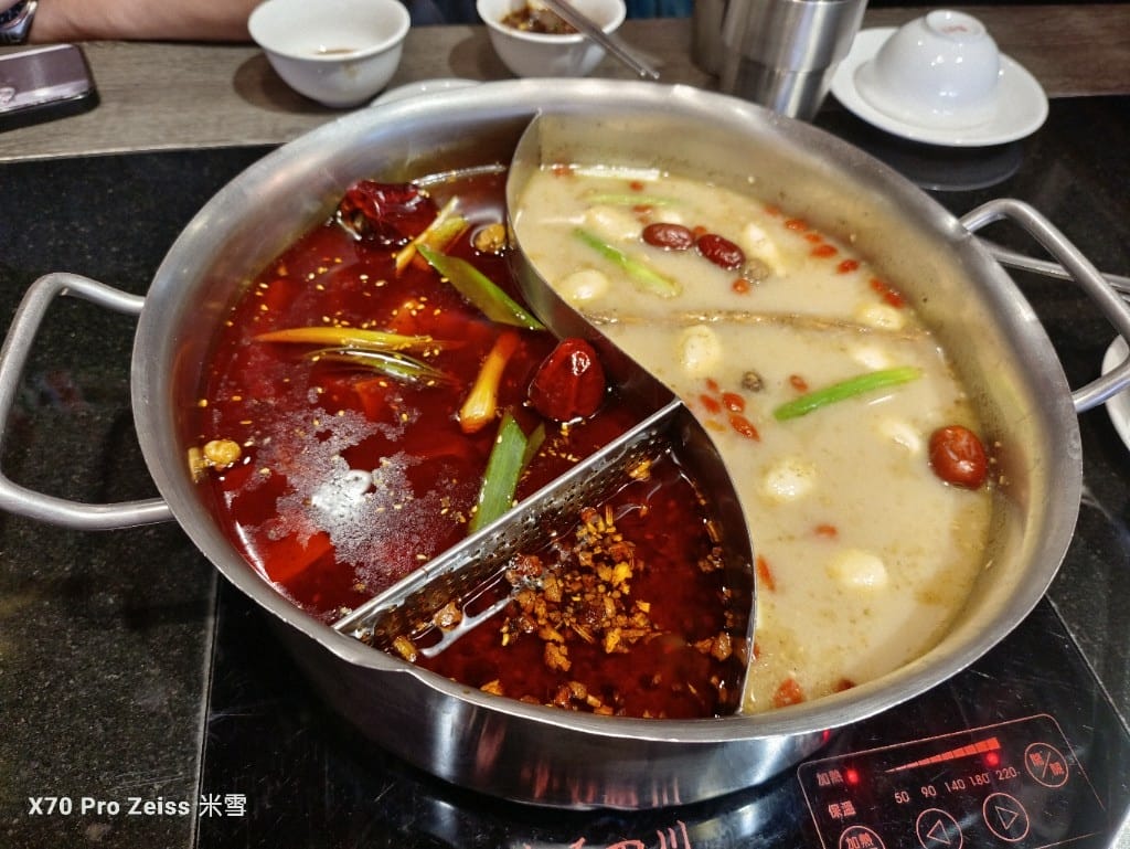【林口美食】老四川巴蜀麻辣燙林口店，來自對岸的川味秘方麻辣鍋❤️