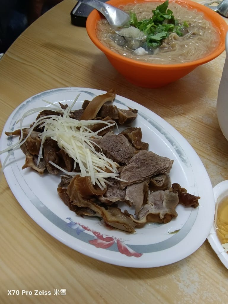 【新莊美食】基隆甜不辣蚵仔麵線，冬天必吃熱騰騰的甜不辣❤️