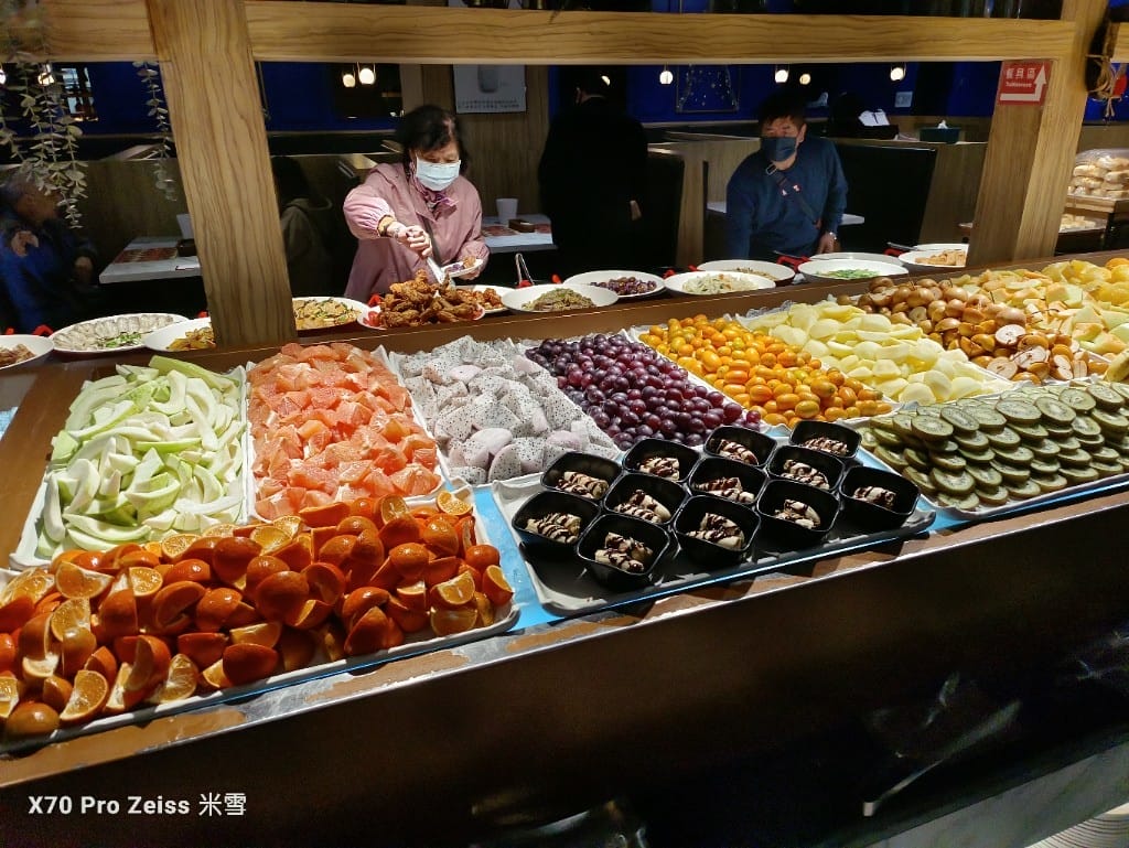 【中和吃到飽】我家牛排中和店6訪，水果超浮誇的自助吧吃到飽❤️