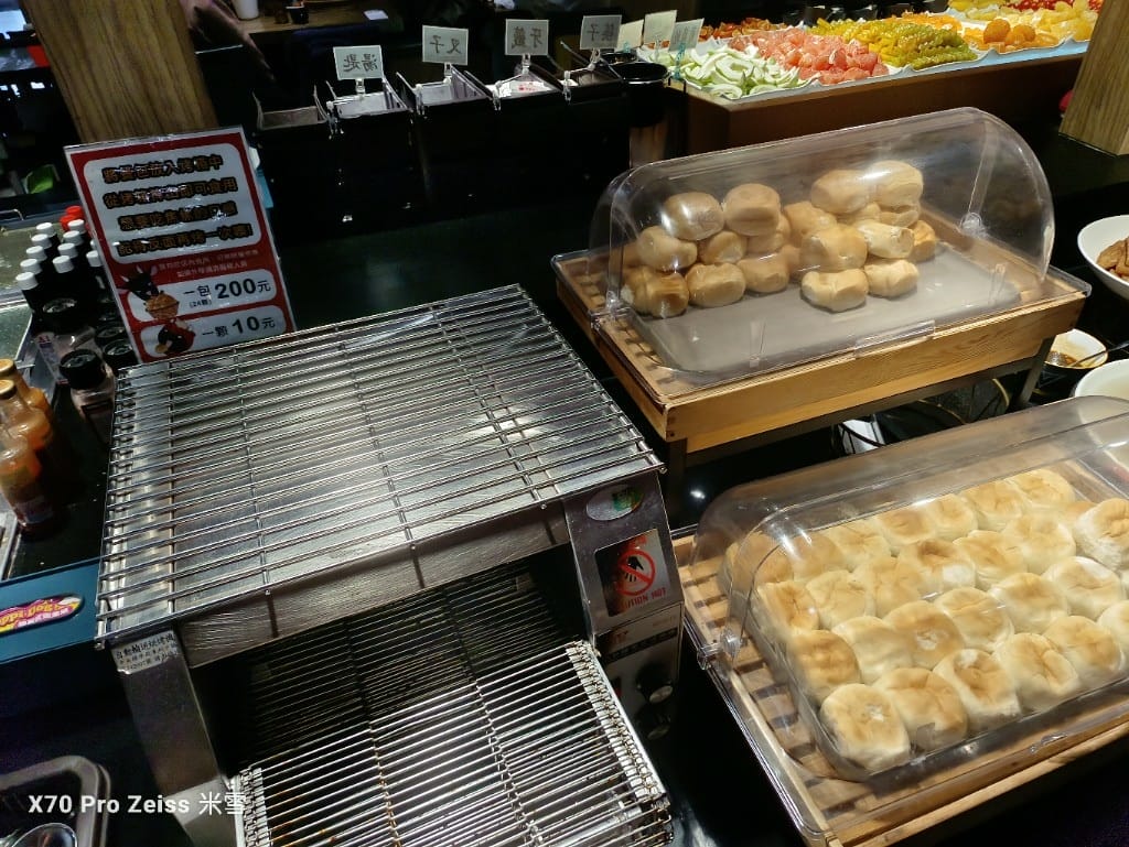 【中和吃到飽】我家牛排中和店6訪，水果超浮誇的自助吧吃到飽❤️