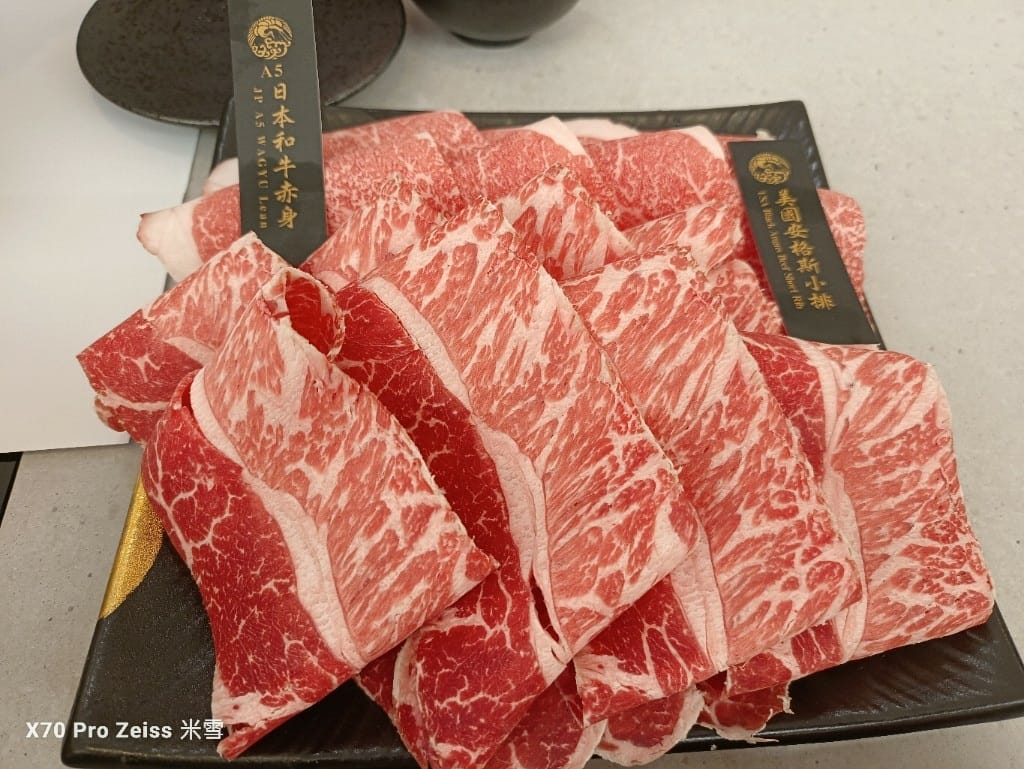 【台北吃到飽】極鶴和牛鍋物,趁開幕85折吃爆和牛❤️❤️❤️ - 第11張圖 【台北吃到飽】極鶴和牛鍋物,趁開幕85折吃爆和牛❤️❤️❤️