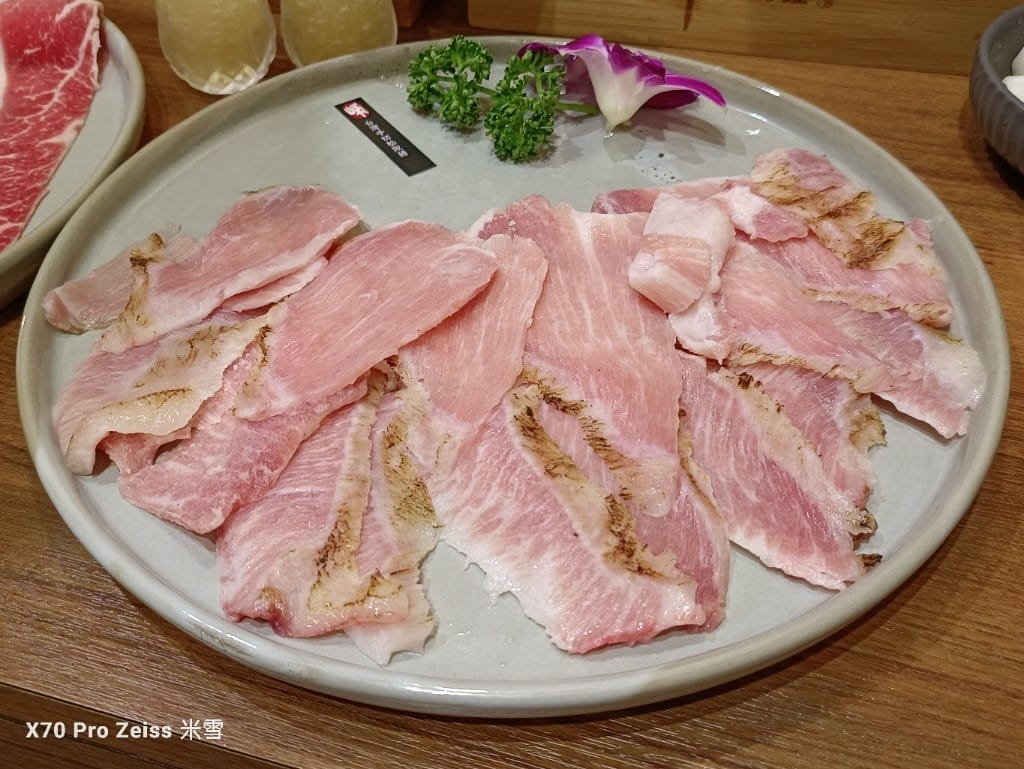 【新莊美食】峰精緻鍋物餐酒，新莊新開的網美火鍋店！