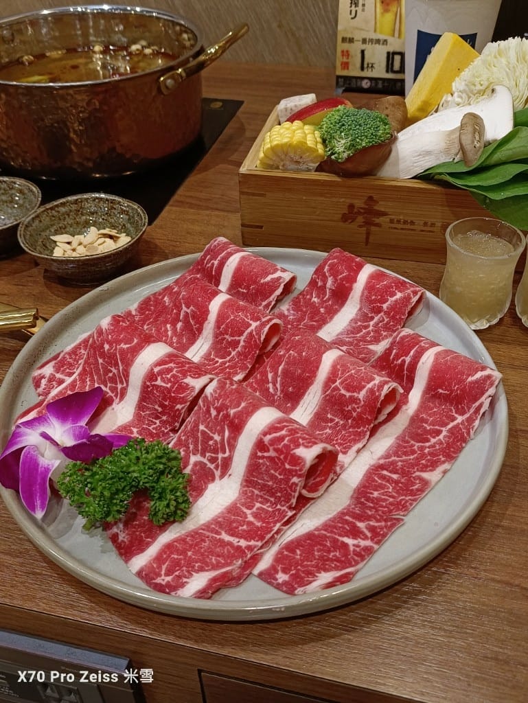 【新莊美食】峰精緻鍋物餐酒，新莊新開的網美火鍋店！