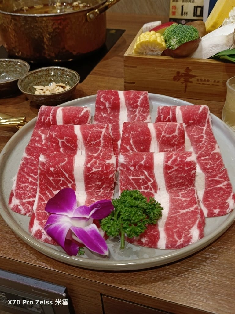 【新莊美食】峰精緻鍋物餐酒，新莊新開的網美火鍋店！