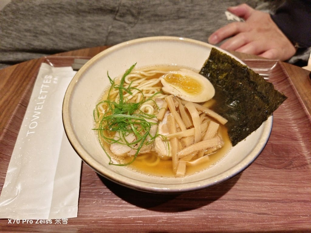 【桃園美食】桃園機場貴賓室VIP LOUNGE，一航星宇、環亞、畢卓樂地