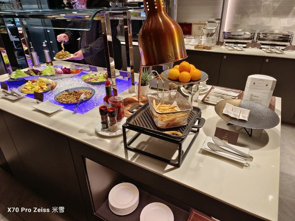 【桃園美食】桃園機場貴賓室VIP LOUNGE，一航星宇、環亞、畢卓樂地