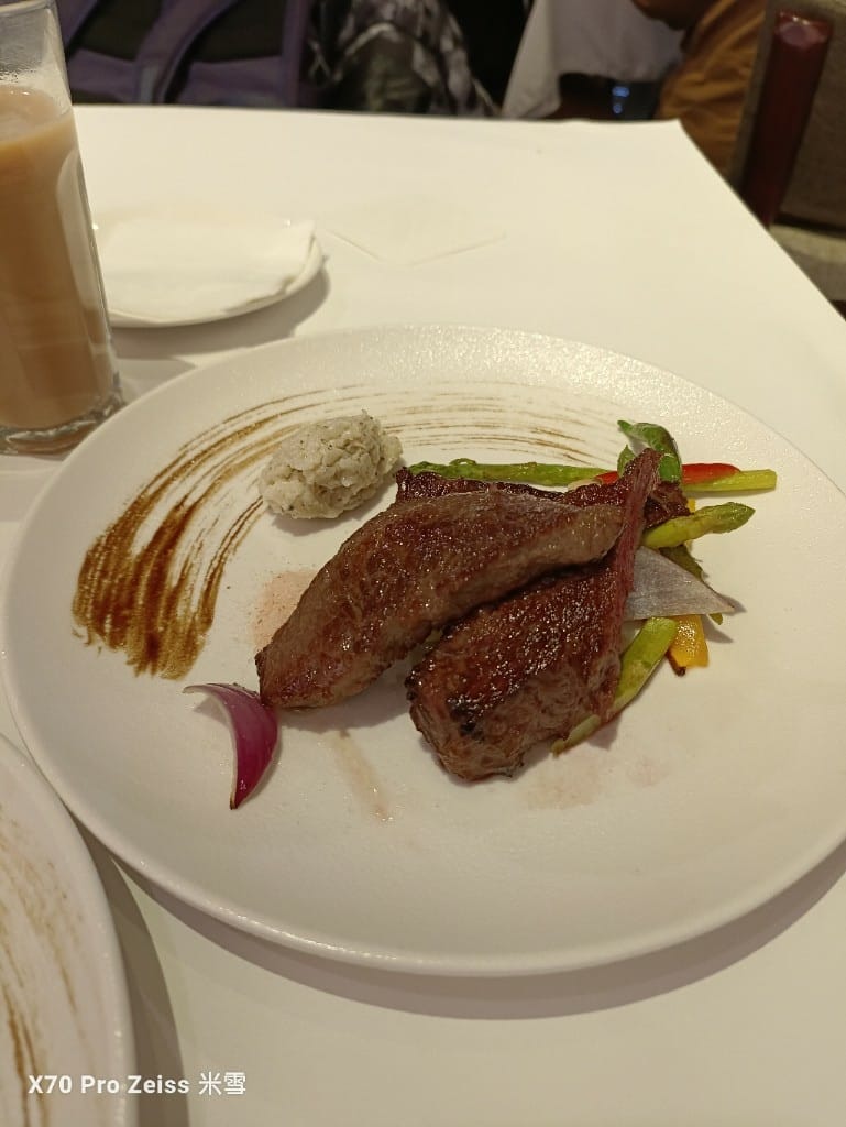 【桃園美食】桃園機場貴賓室VIP LOUNGE，一航星宇、環亞、畢卓樂地