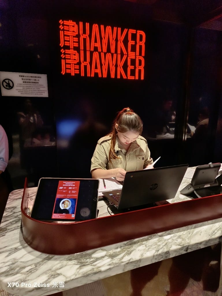 【澳門美食】澳門新濠影匯W酒店HawkerHawker津津Buffet，龍蝦生蠔大自由❤️