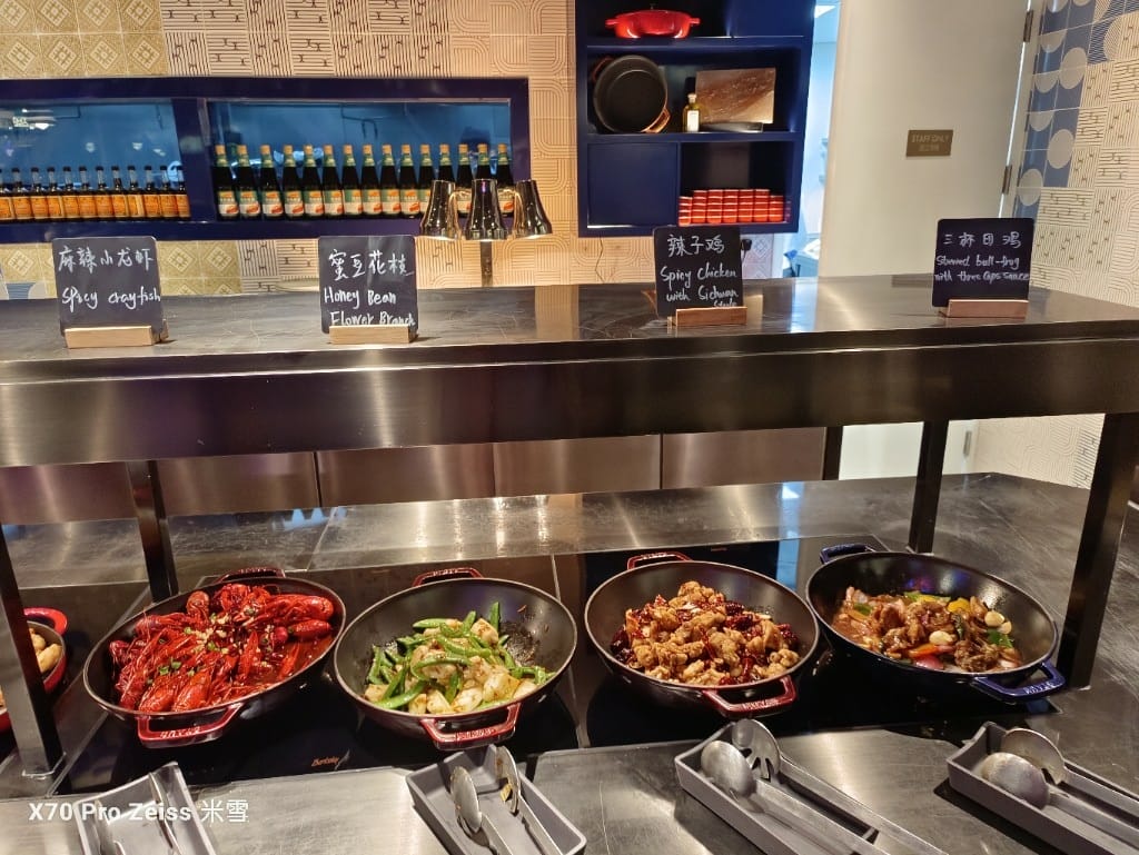 【澳門美食】澳門新濠影匯W酒店HawkerHawker津津Buffet，龍蝦生蠔大自由❤️