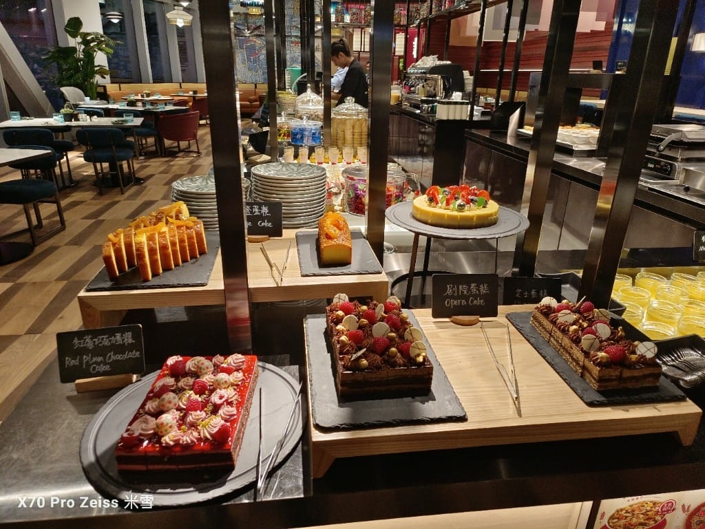 【澳門美食】澳門新濠影匯W酒店HawkerHawker津津Buffet，龍蝦生蠔大自由❤️