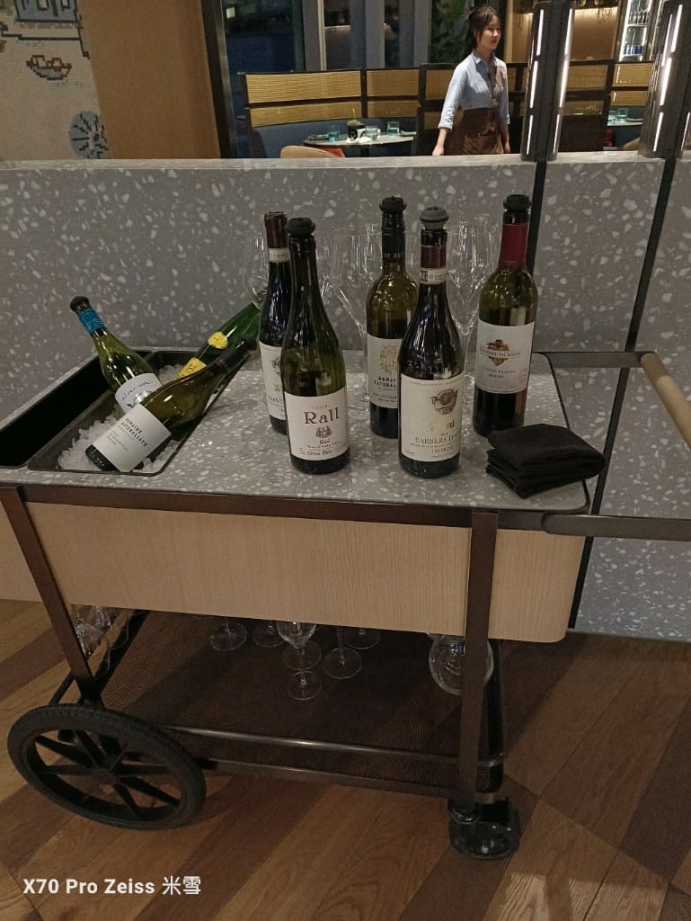 【澳門美食】澳門新濠影匯W酒店HawkerHawker津津Buffet，龍蝦生蠔大自由❤️