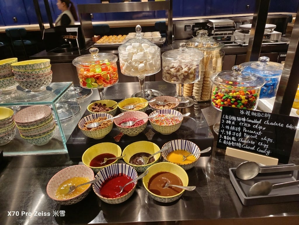 【澳門美食】澳門新濠影匯W酒店HawkerHawker津津Buffet，龍蝦生蠔大自由❤️