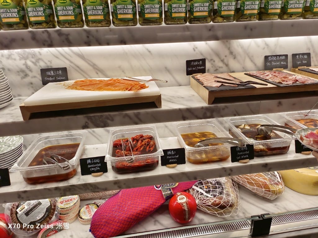 【澳門美食】澳門新濠影匯W酒店HawkerHawker津津Buffet，龍蝦生蠔大自由❤️