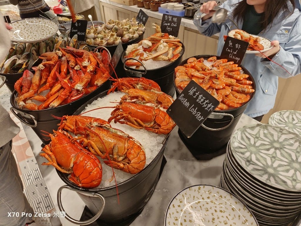 【澳門美食】澳門新濠影匯W酒店HawkerHawker津津Buffet，龍蝦生蠔大自由❤️