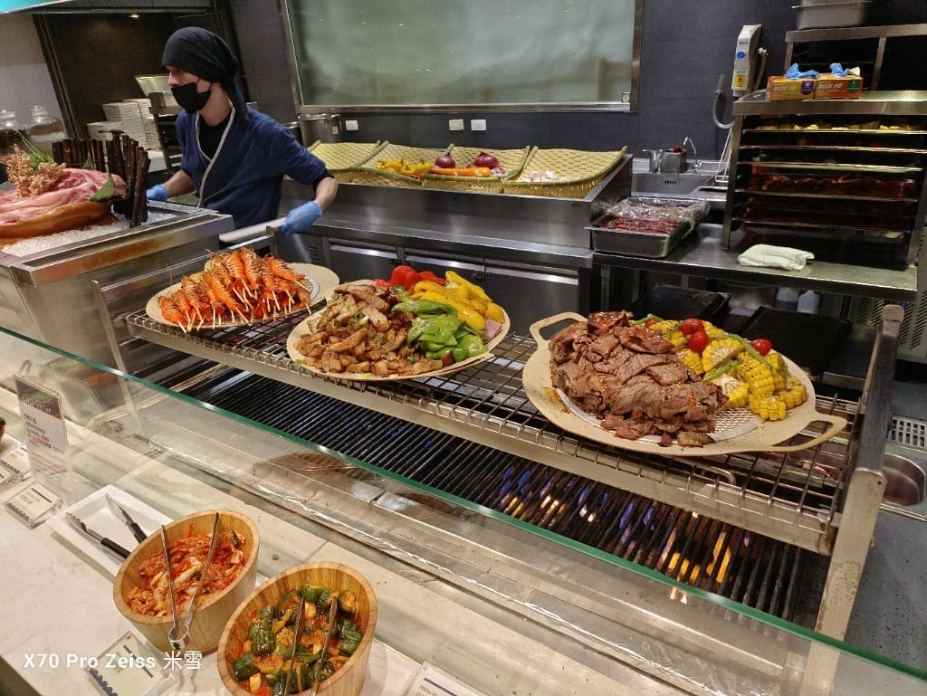 【台北吃到飽】探索廚房平日午餐24訪，半價大嗑冬の和食祭松葉蟹腳吃到飽❤️