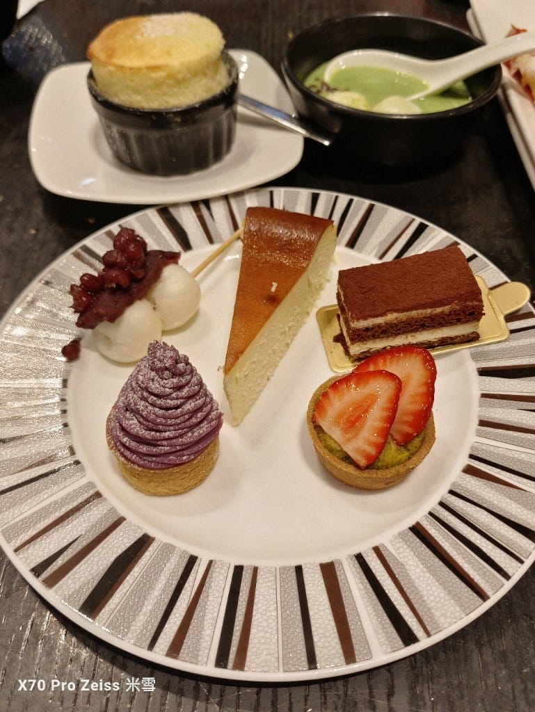 【台北吃到飽】探索廚房平日午餐24訪，半價大嗑冬の和食祭松葉蟹腳吃到飽❤️