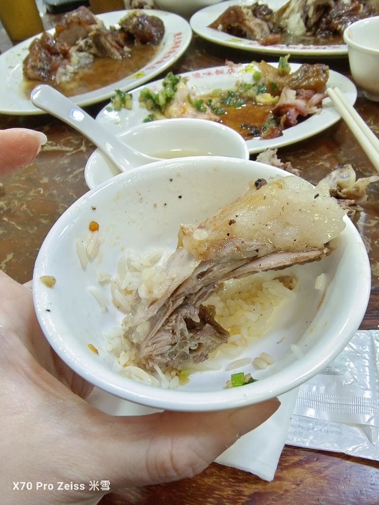 【澳門美食】陳光記燒味飯店，黑椒風味燒臘好好吃❤️