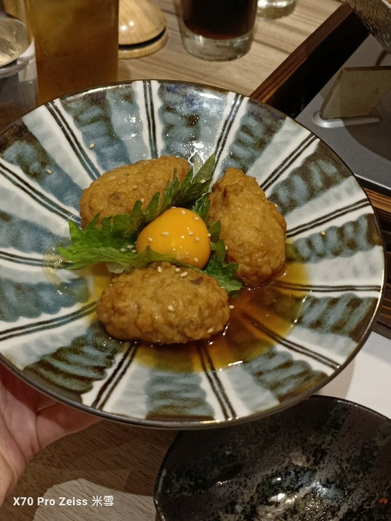【日本大阪美食】黄金出汁しゃぶと江戸前寿司肉のあさつ梅田お初天神店,近江牛吃到飽😸 - 第25張圖 【日本大阪美食】黄金出汁しゃぶと江戸前寿司肉のあさつ梅田お初天神店,近江牛吃到飽😸
