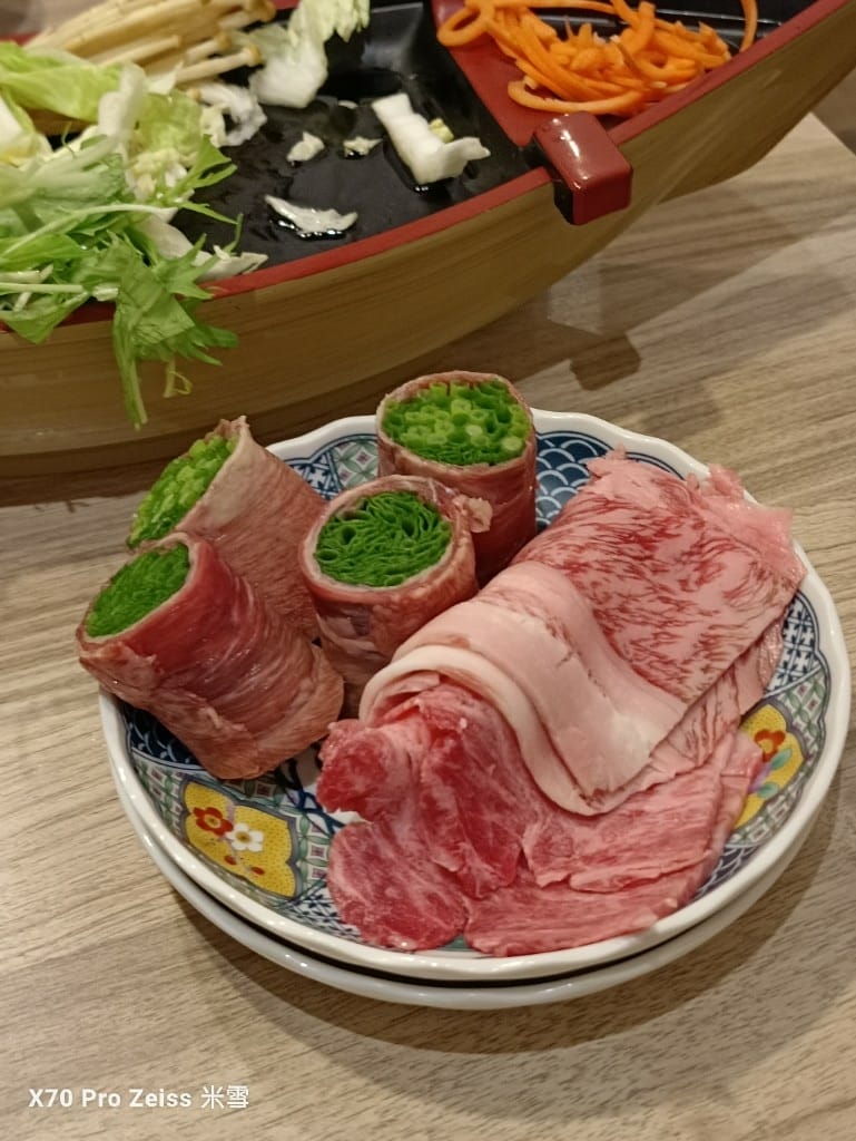 【日本大阪美食】黄金出汁しゃぶと江戸前寿司肉のあさつ梅田お初天神店,近江牛吃到飽😸 - 第21張圖 【日本大阪美食】黄金出汁しゃぶと江戸前寿司肉のあさつ梅田お初天神店,近江牛吃到飽😸