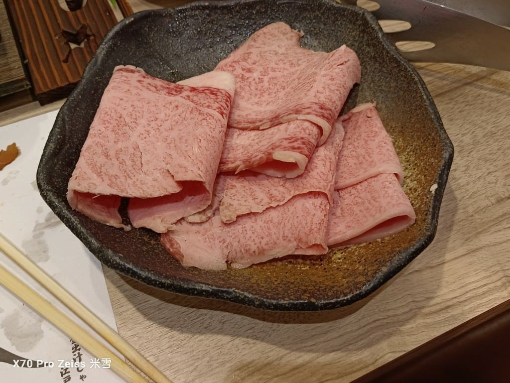 【日本大阪美食】黄金出汁しゃぶと江戸前寿司肉のあさつ梅田お初天神店,近江牛吃到飽😸 - 第23張圖 【日本大阪美食】黄金出汁しゃぶと江戸前寿司肉のあさつ梅田お初天神店,近江牛吃到飽😸