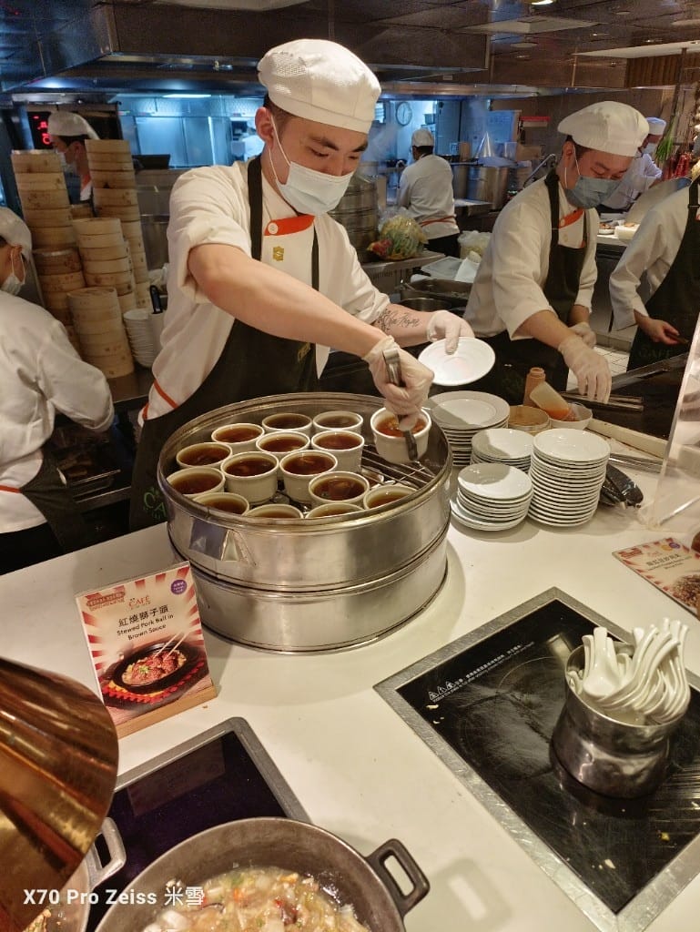 【台北吃到飽】香格里拉遠企CAFE11訪，平日午餐買一送一❤️