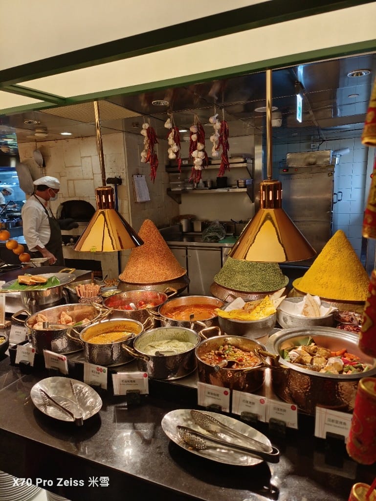 【台北吃到飽】香格里拉遠企CAFE11訪，平日午餐買一送一❤️