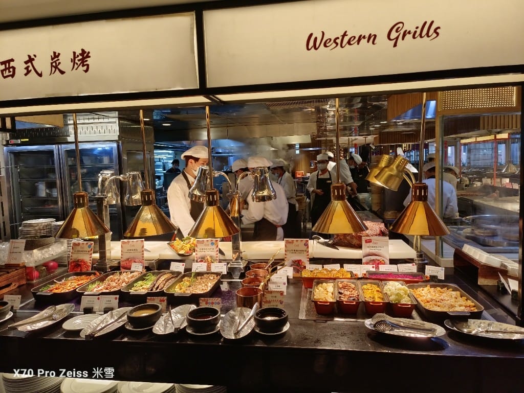 【台北吃到飽】香格里拉遠企CAFE11訪，平日午餐買一送一❤️
