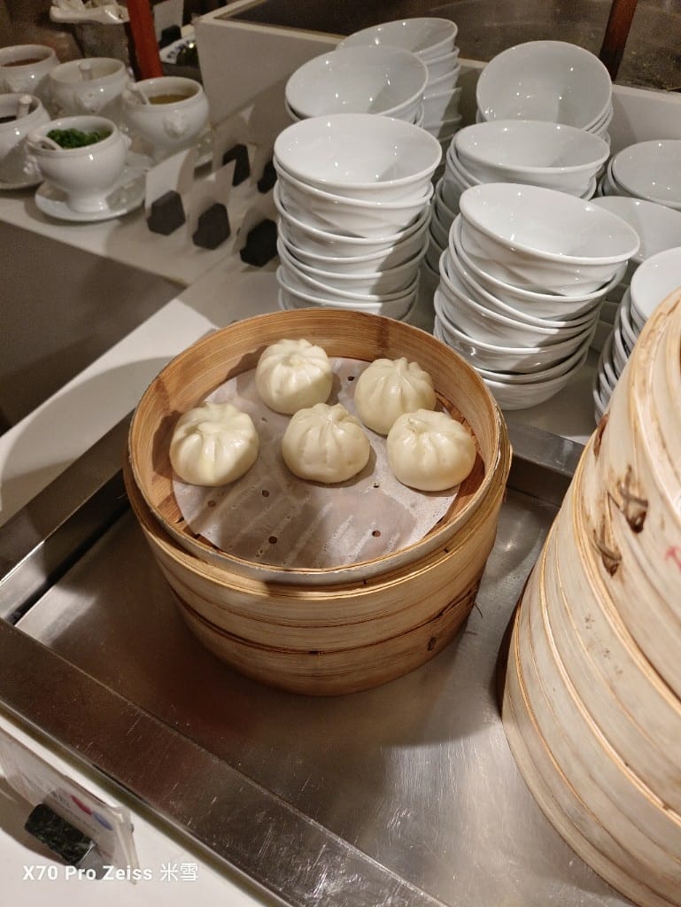 【台北吃到飽】香格里拉遠企CAFE11訪，平日午餐買一送一❤️