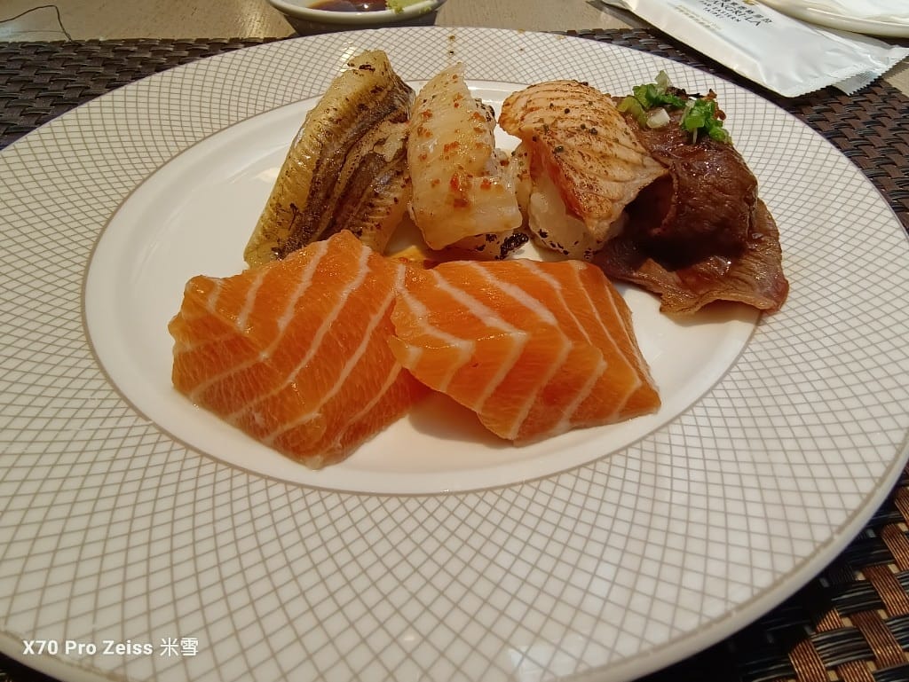【台北吃到飽】香格里拉遠企CAFE11訪，平日午餐買一送一❤️